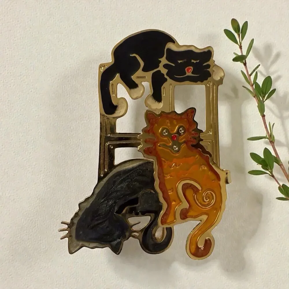VINTAGE 3D CAT BROOCH Pin Fast Shipping 3223-22